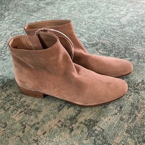 Dolce vita taupe suede bootie